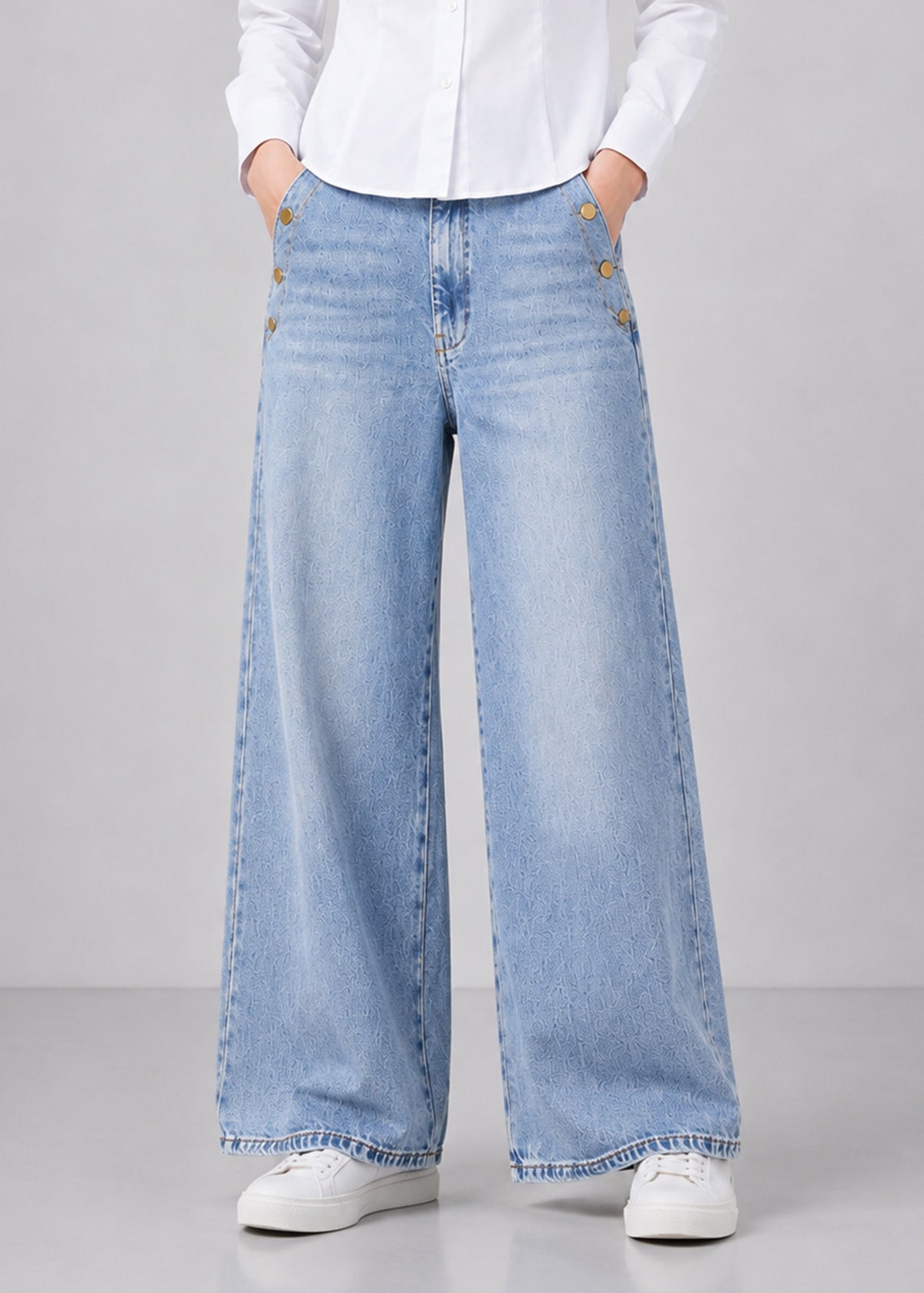 Zara Light Acid-Wash Gold-Button Wide-Leg Jeans