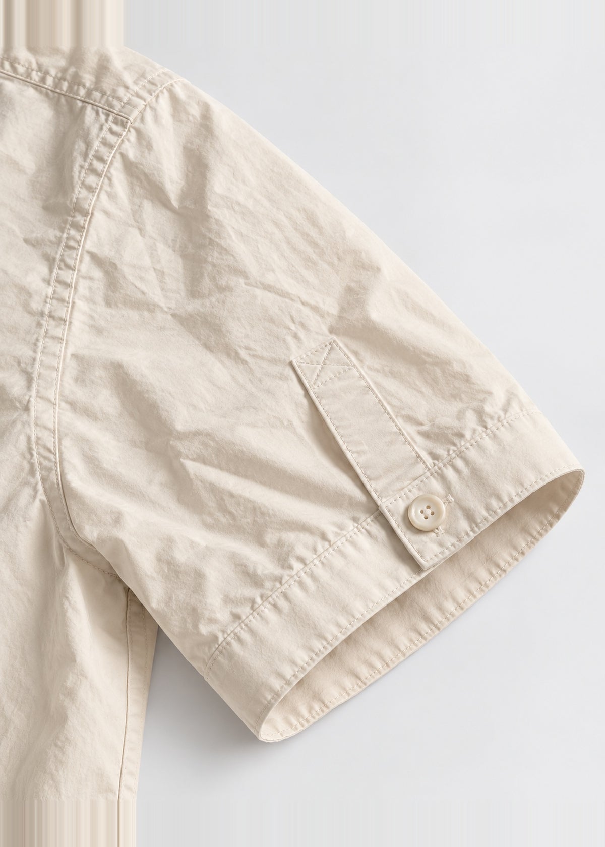 Cubic Art Graphic Shirt – Cream Short Sleeve – sleeve buttons close-up