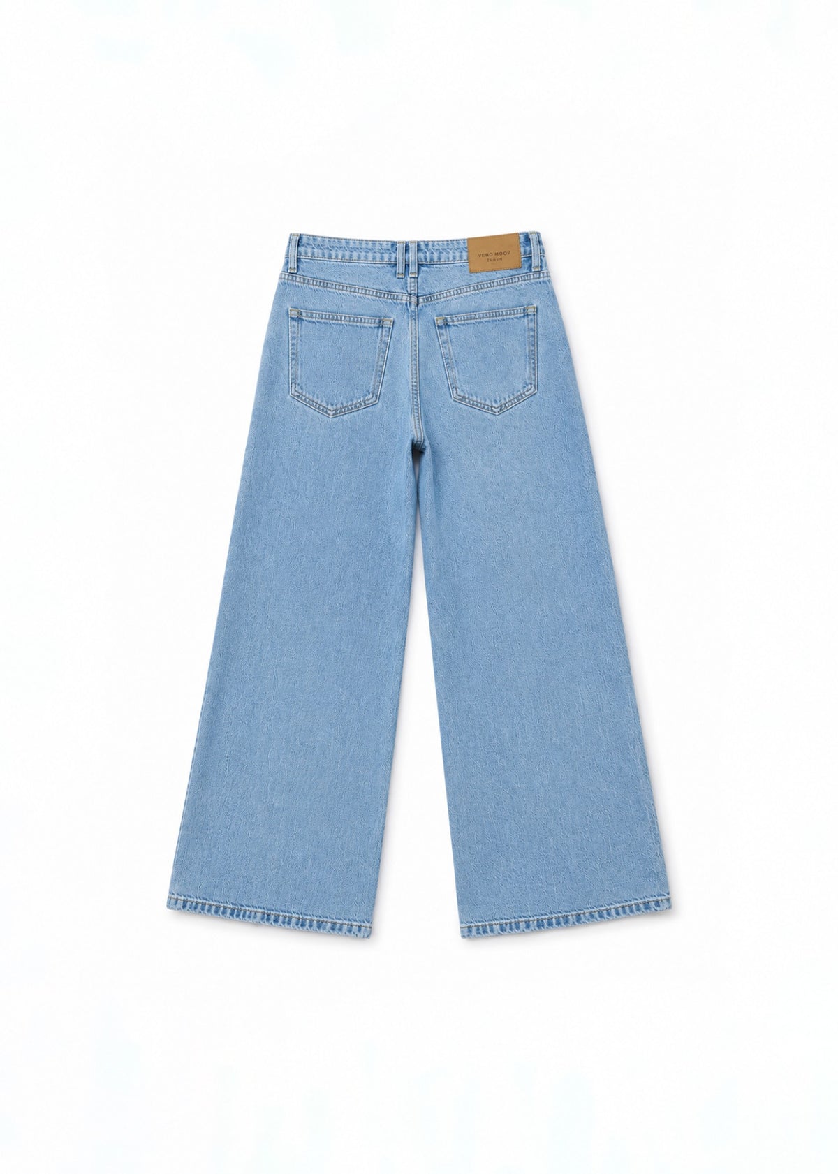 Vero Moda light-wash wide-leg jeans back view with patch pockets